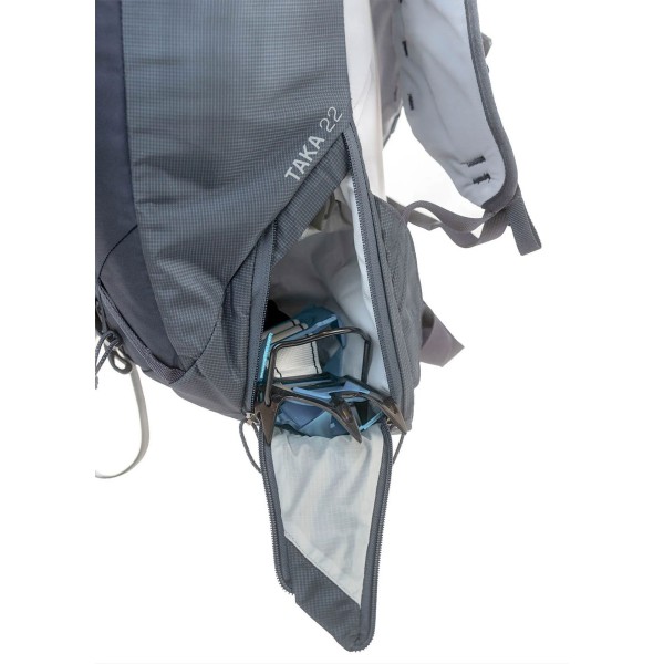 MOCHILA BLUE ICE TAKA 22